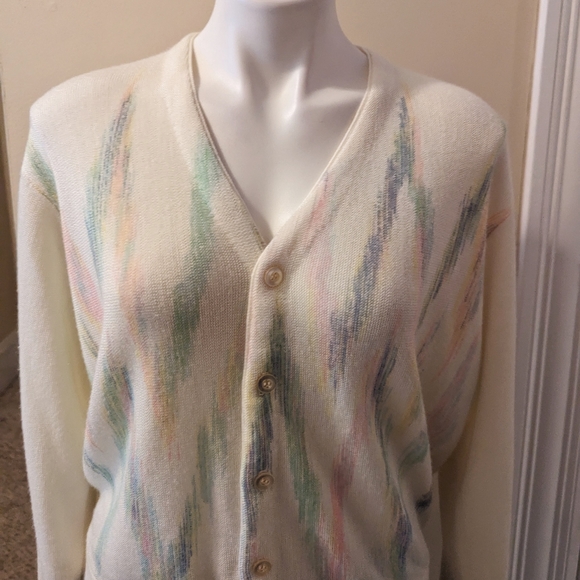 Vintage Greenbriar cream with pastel water color print cardigan size medium - Picture 4 of 7